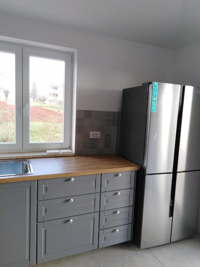 Vila Dubravka - Schoen Und Komfortabel Inmitten Von Olivenbaeumen Und Weinbergen Mit Whirlpool Valtura ภายนอก รูปภาพ