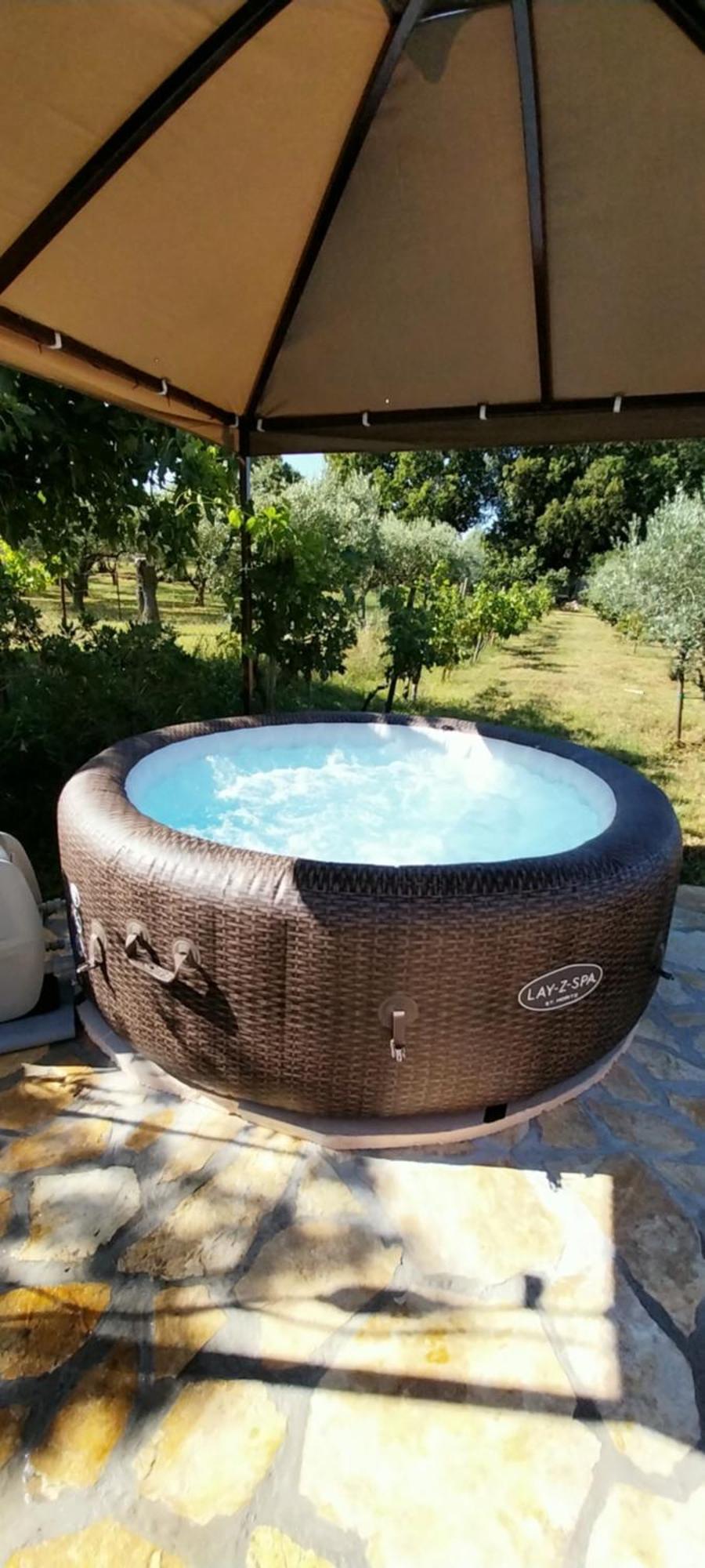 Vila Dubravka - Schoen Und Komfortabel Inmitten Von Olivenbaeumen Und Weinbergen Mit Whirlpool Valtura ภายนอก รูปภาพ